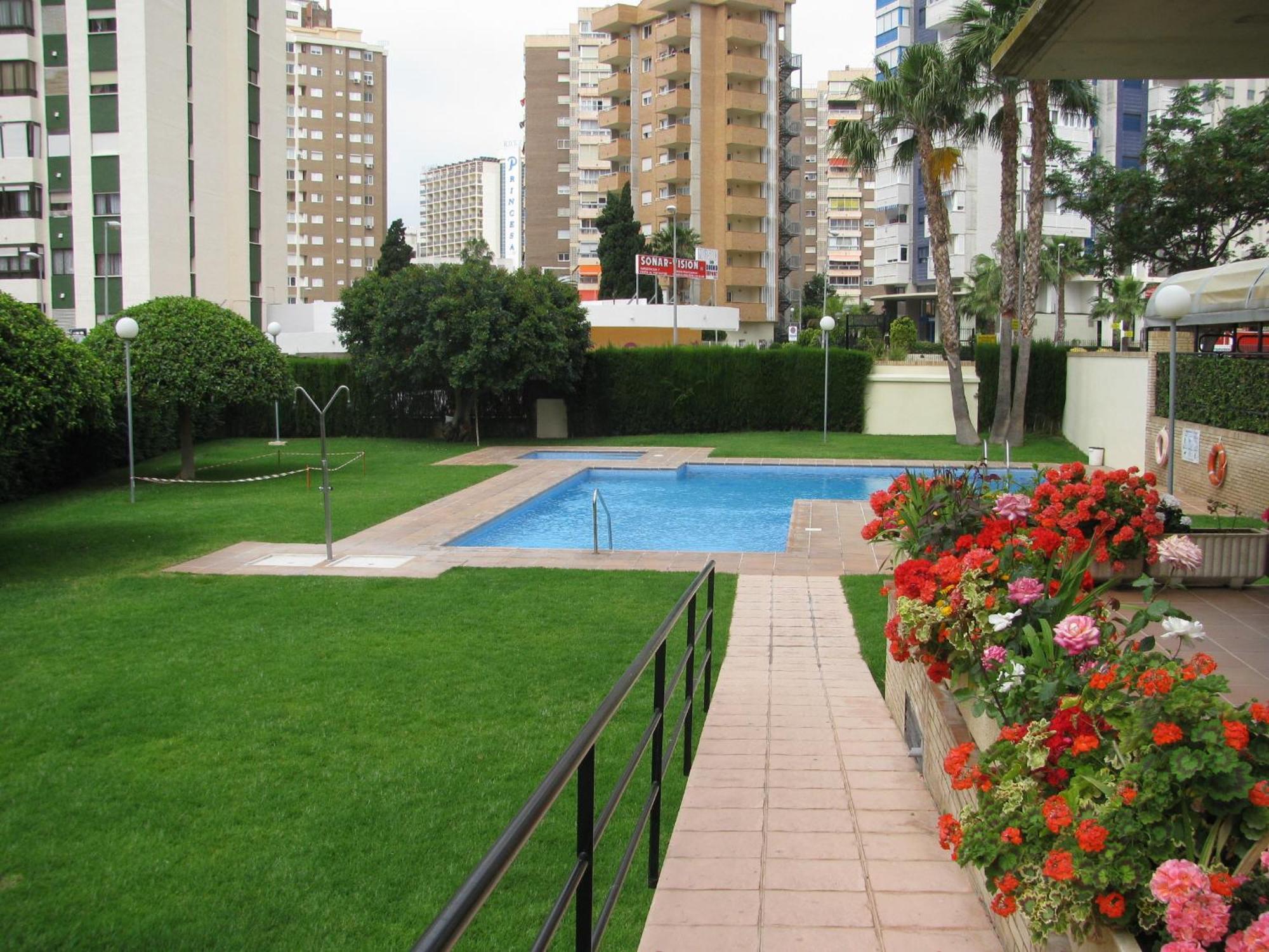 Apartamentos Torre Ipanema Бенідорм Екстер'єр фото